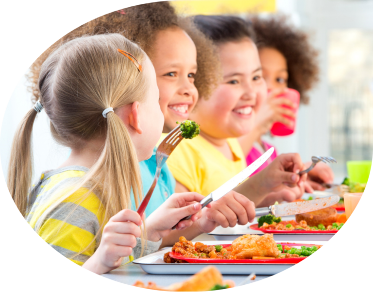 kids enjoying lunch